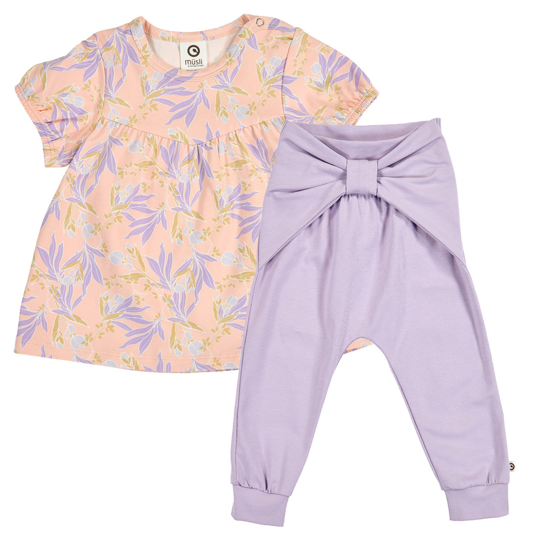 Set aus Babyshirt und Hose