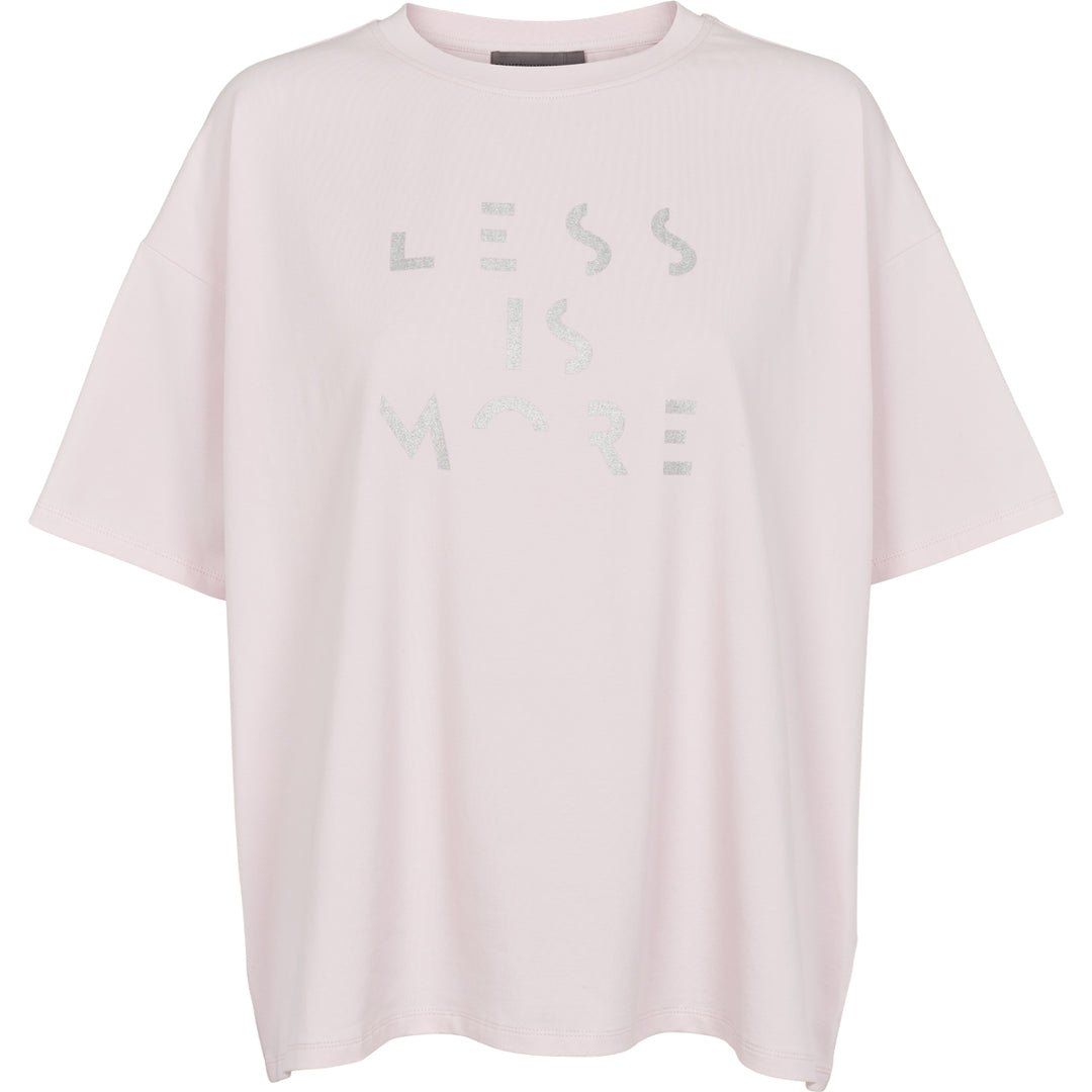 T-Shirt mit Text „less is more“